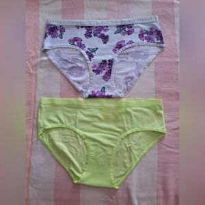 VS Panties bundle (S) NWT